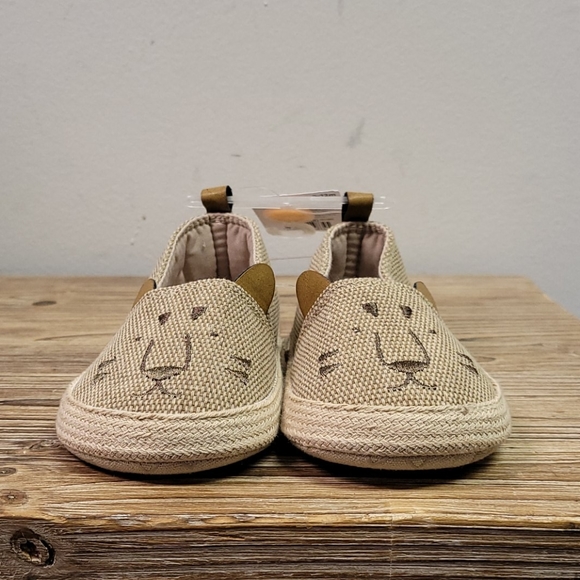 Carter's Tan Lion Espadrilles Casual Sneakers - Picture 1 of 7